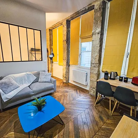 Le Bleu Hypercentre Presque Ile Apartment